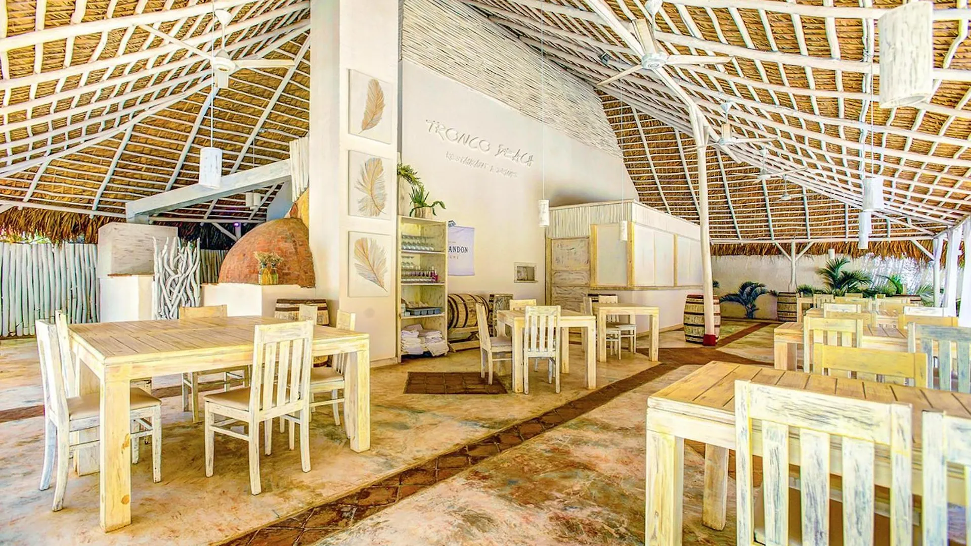 Aventura Villas Los Corales Beach And Spa 蓬塔卡纳 酒店