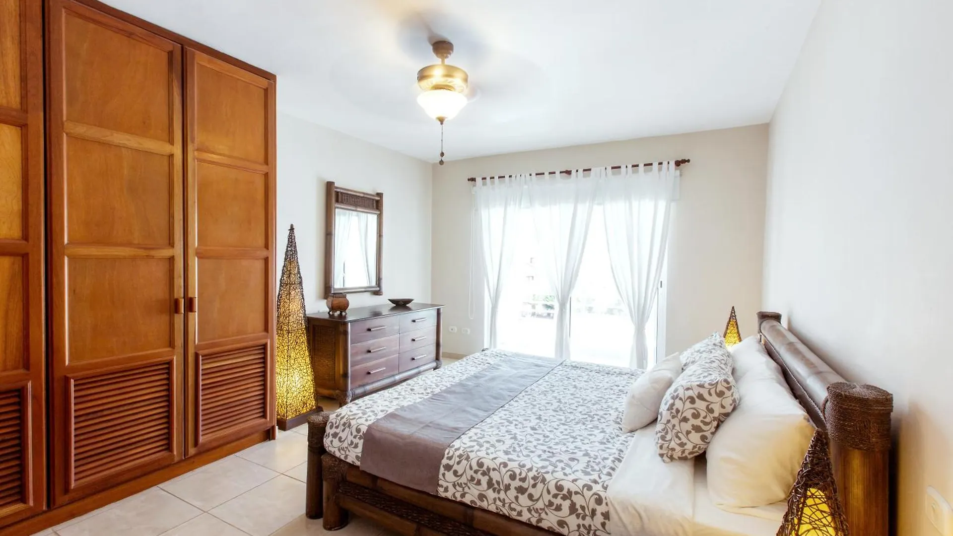 Aventura Villas Los Corales Beach And Spa 蓬塔卡纳