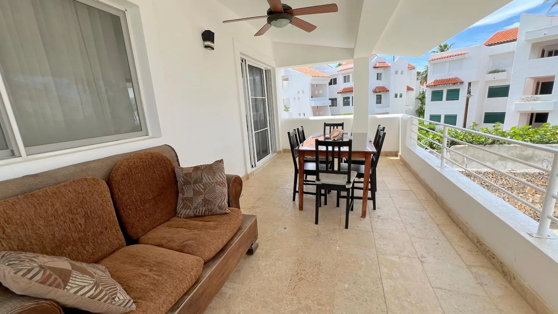 Aventura Villas Los Corales Beach And Spa 蓬塔卡纳